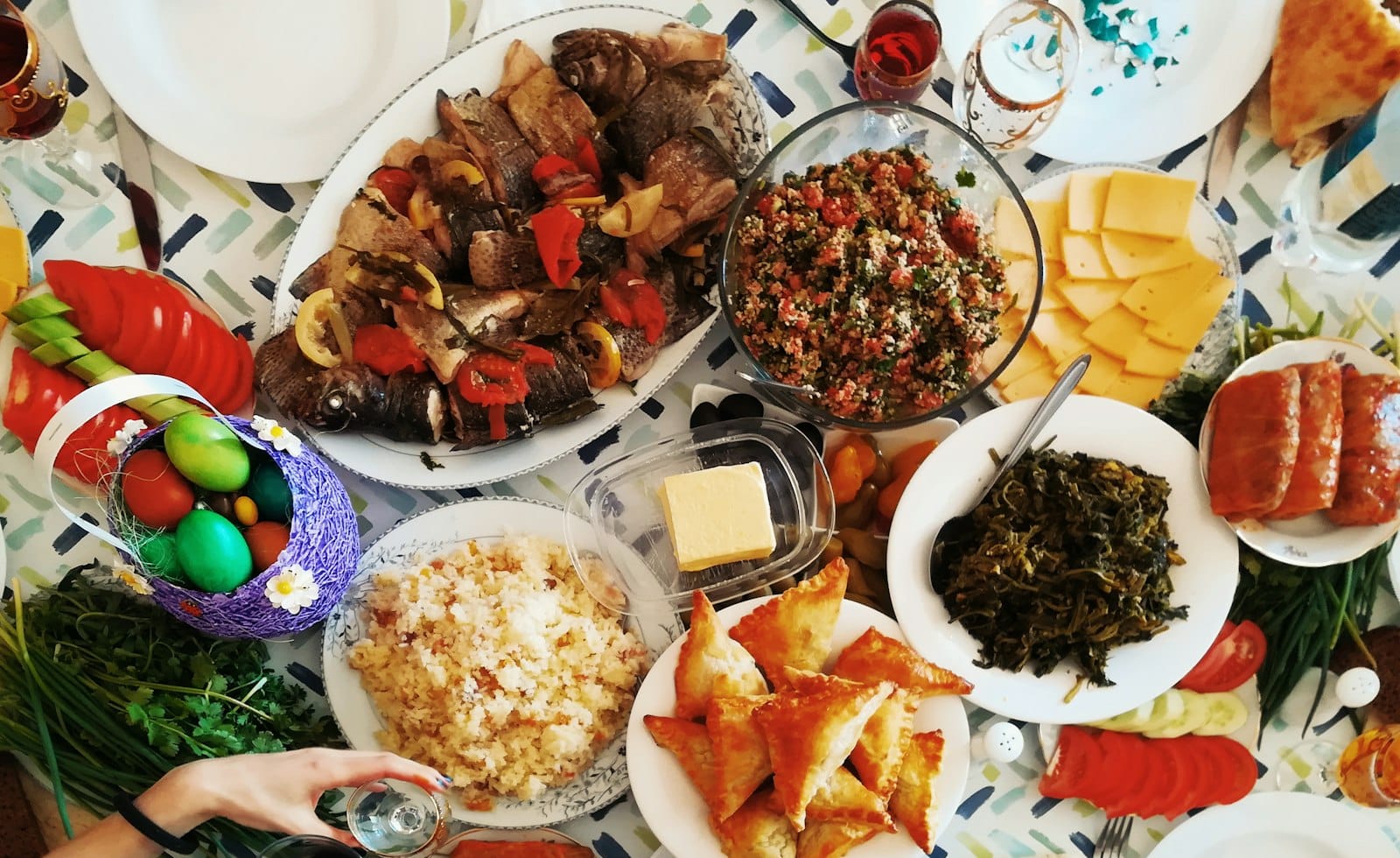 Host a Potluck Dinner That Runs Itself: A Simple Playbook