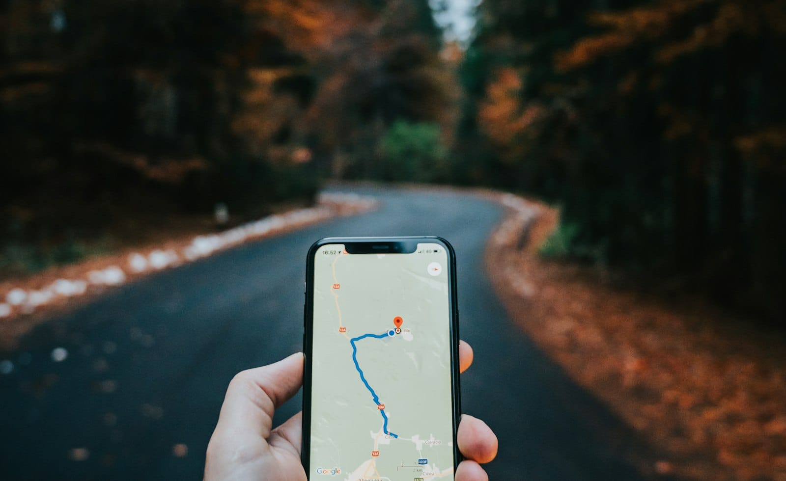 How to Use Offline Maps for Travel Without Mobile Data
